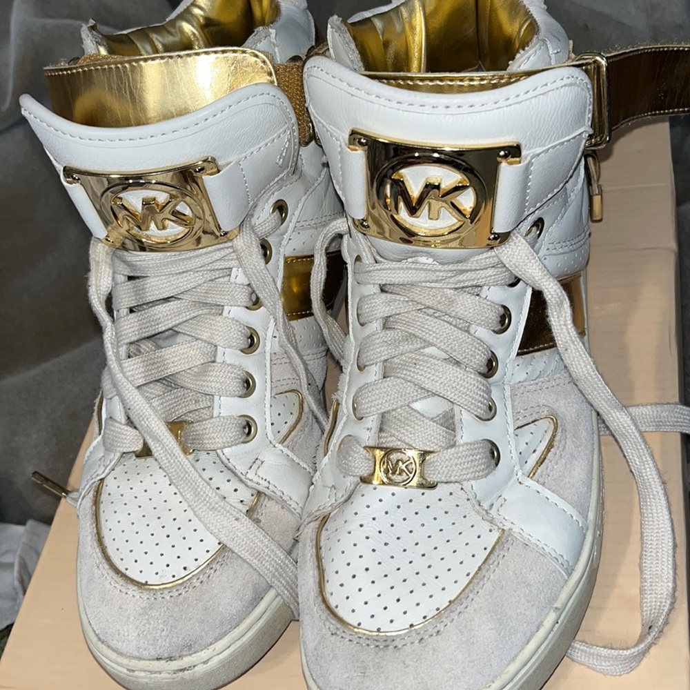 Michael Kors Fulton High Top. Size 9